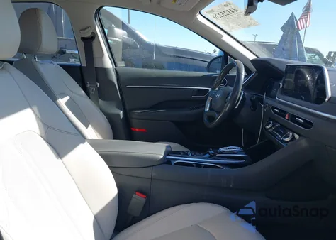 2021 Hyundai Sonata Limited z USA, uszkodzony, nr VIN 5NPEH4J23MH072129